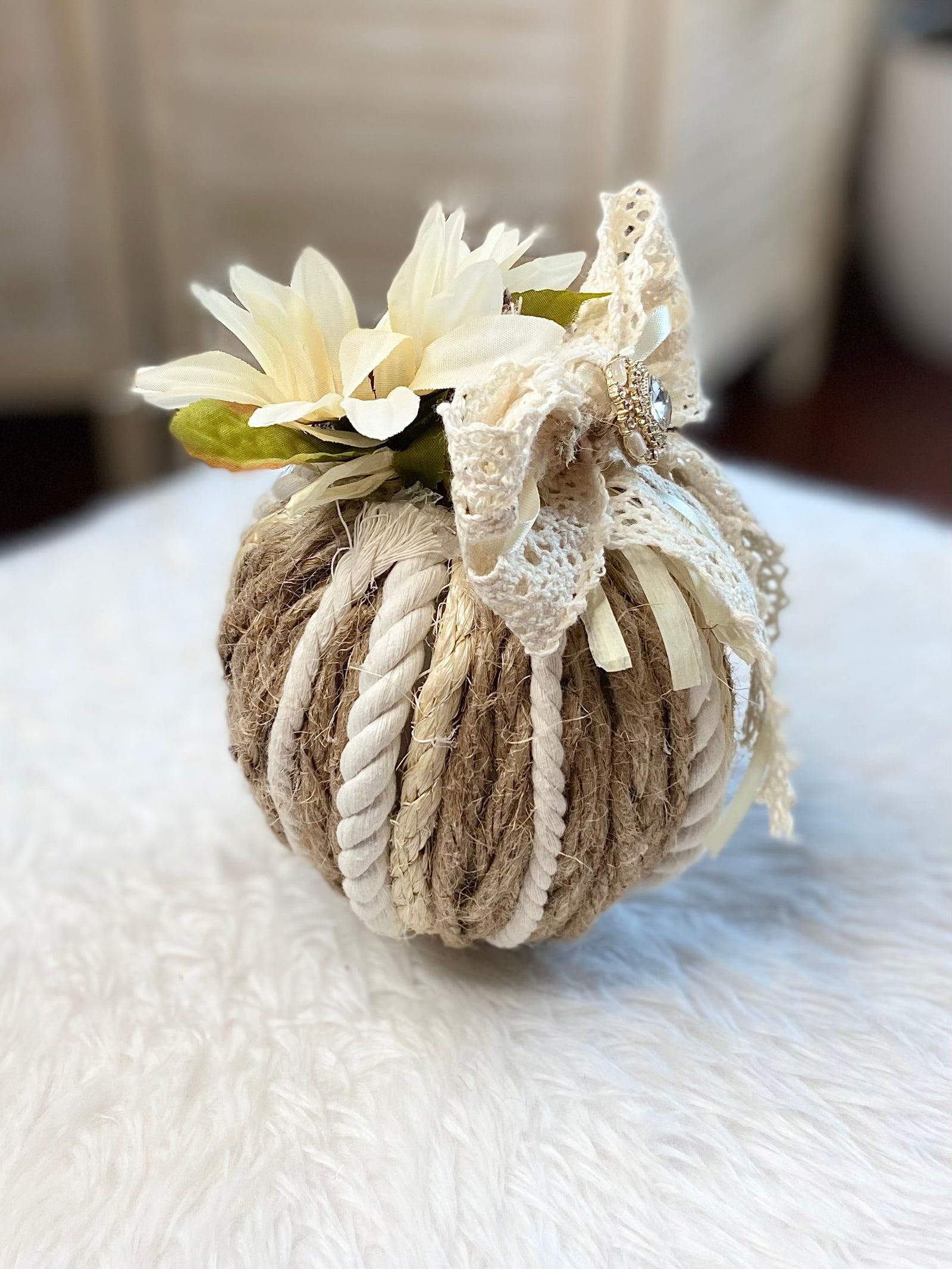Lace & Twine Petite Pumpkin