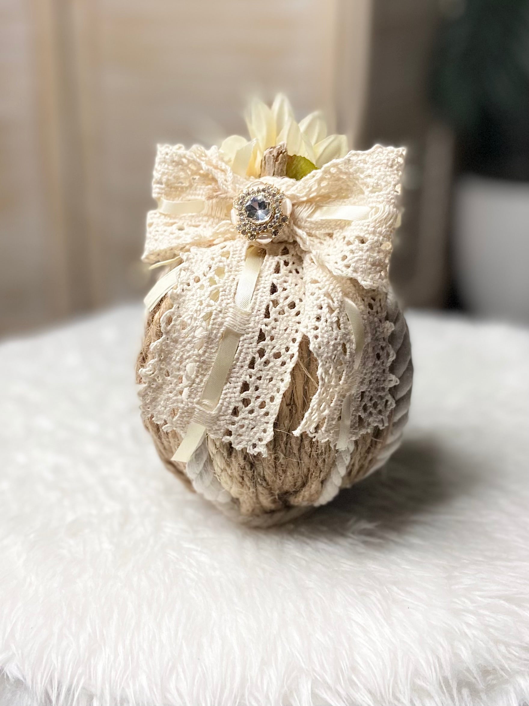 Lace & Twine Petite Pumpkin