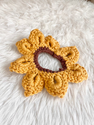 Golden Harvest Sunflower Crochet Scrunchie – Boho Floral Hair Tie