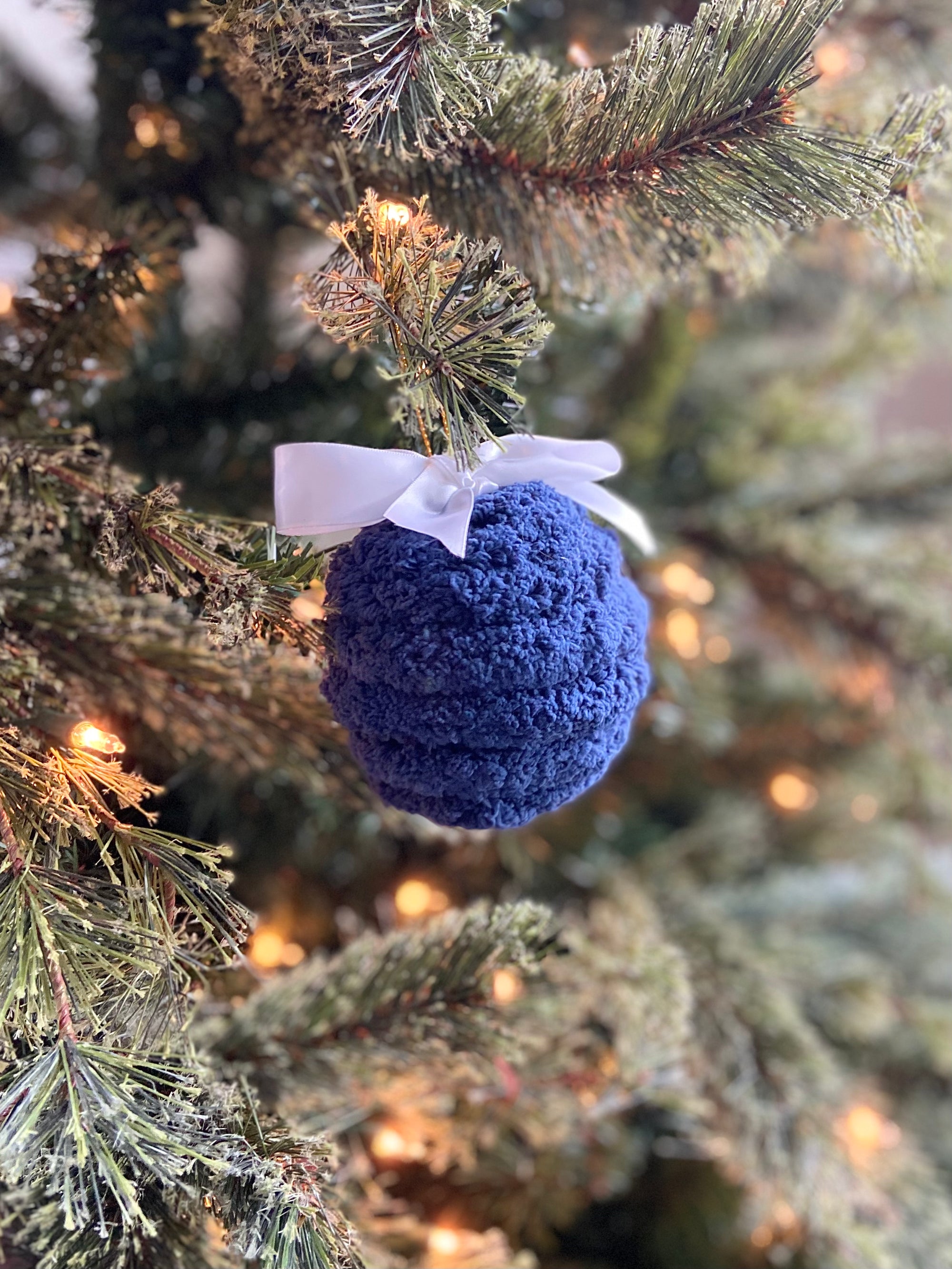 Plush Velvet Knit Christmas Ornament – Navy Textured Bauble with Ribbon Bow