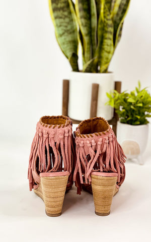 True Fringe Wedge in Blush