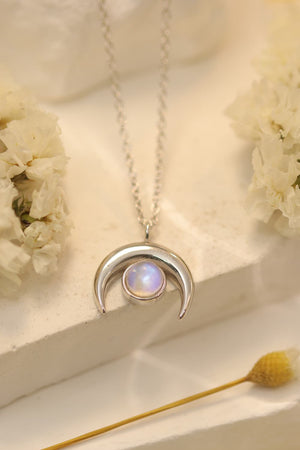 Natural Moonstone Moon Pendant 925 Sterling Silver Necklace