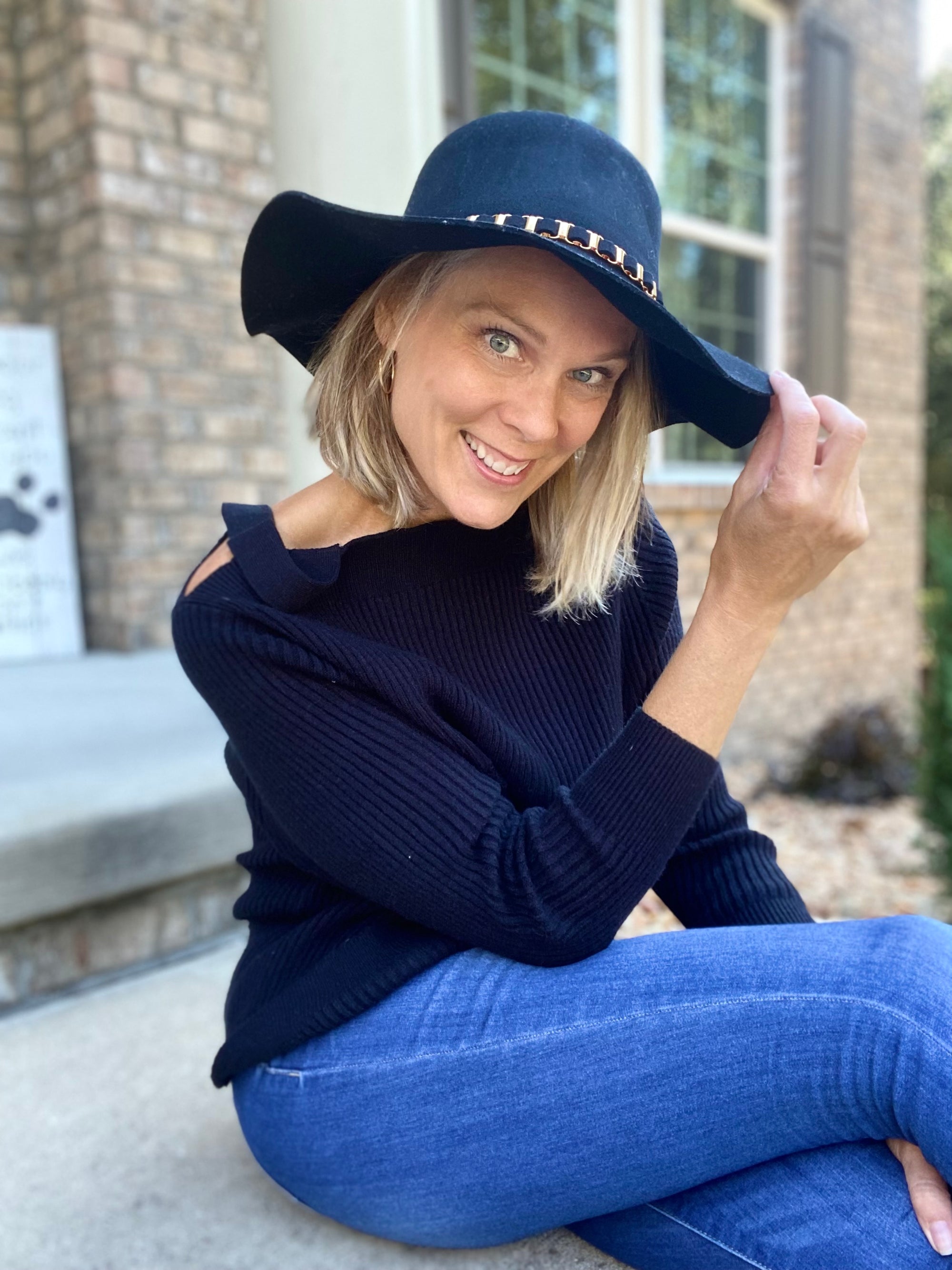 Leave You Speechless Hat-black - The Peach Mimosa display picture 1