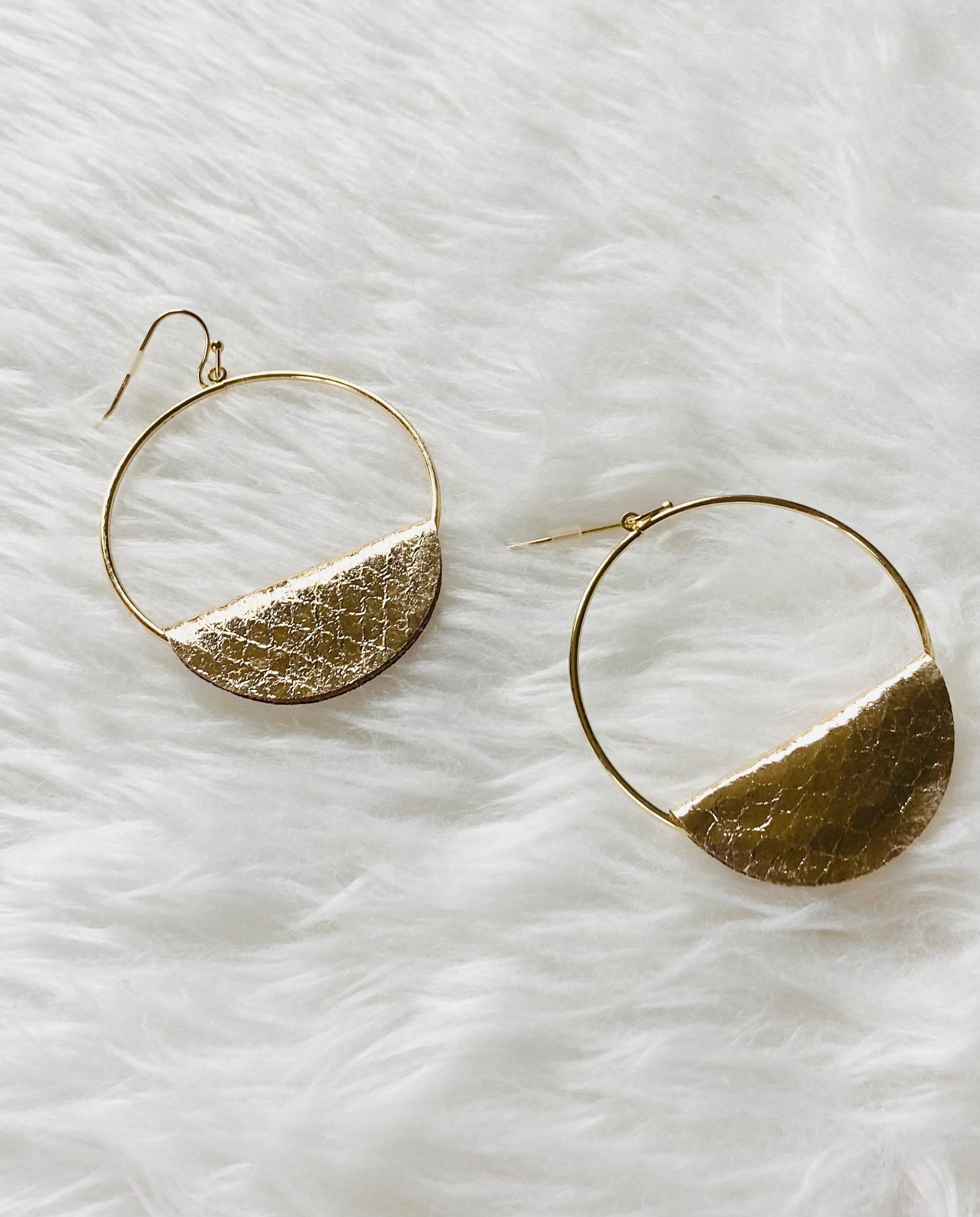 Glimmering Style Hoop Earrings
