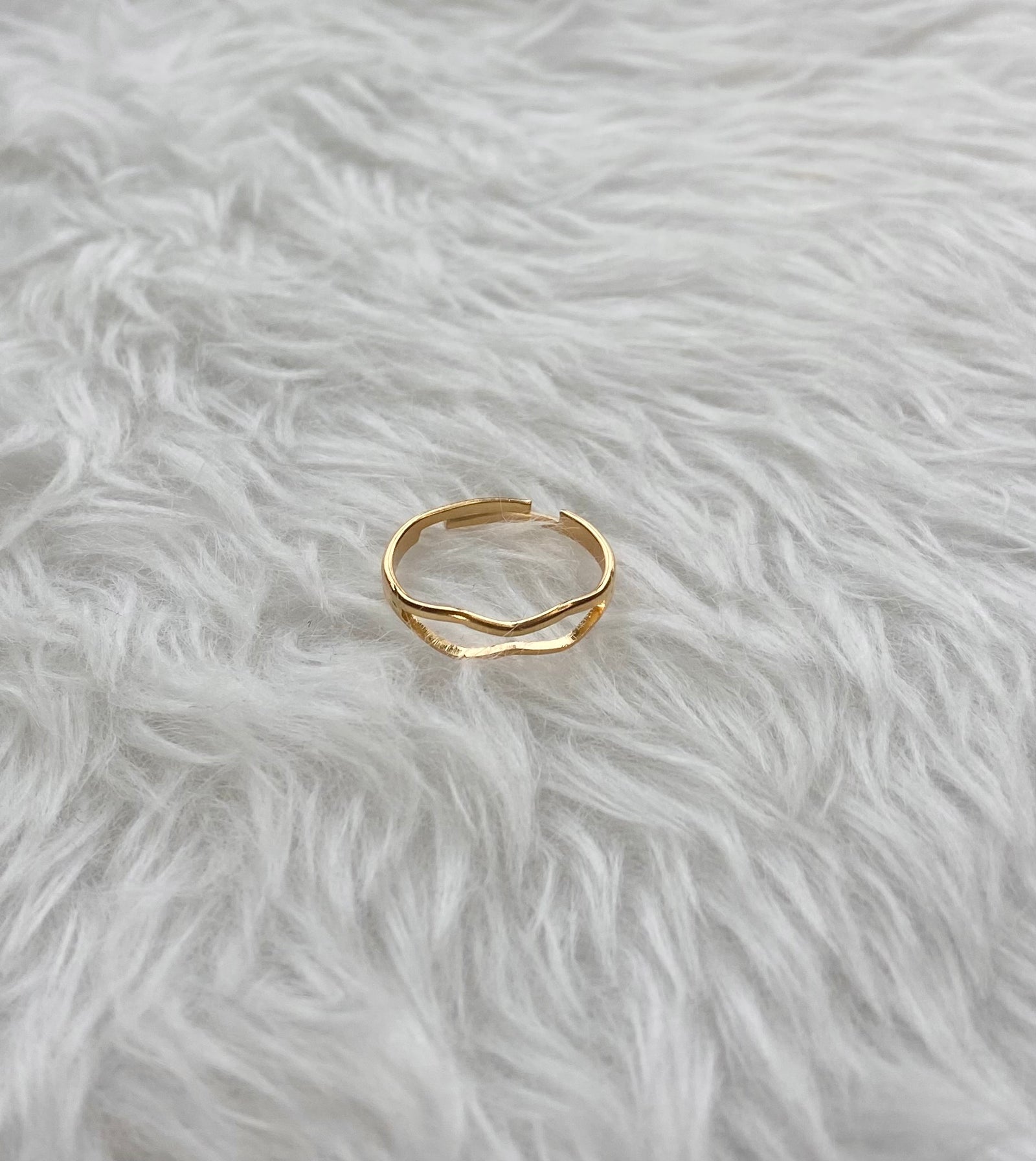 Key Classic Gold Ring